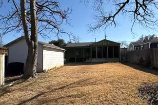 3619 Falls Dr, Dallas, TX 75211 - Photo 16