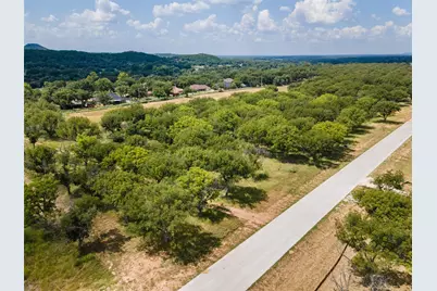 3107 E Landings S, Granbury, TX 76049 - Photo 8