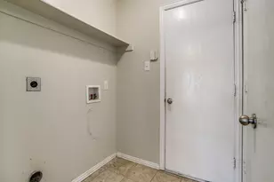 129 Lipan St, Greenville, TX 75402 - Photo 14