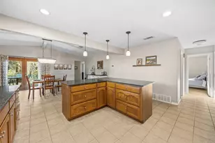 919 Mockingbird Dr, Grapevine, TX 76051 - Photo 22