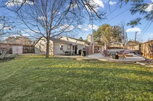 919 Mockingbird Dr, Grapevine, TX 76051 - Photo 4