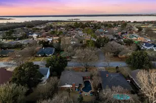 919 Mockingbird Dr, Grapevine, TX 76051 - Photo 6