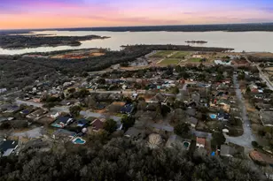 919 Mockingbird Dr, Grapevine, TX 76051 - Photo 8