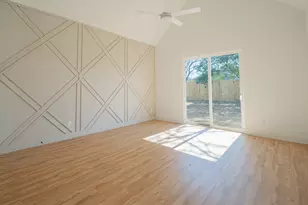 2702 Valentine St, Dallas, TX 75215 - Photo 12