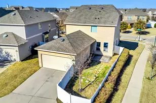 1044 Holly Anne Ln, Aubrey, TX 76227 - Photo 18