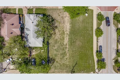 404 Sunset Avenue, Dallas, TX 75208 - Photo 1