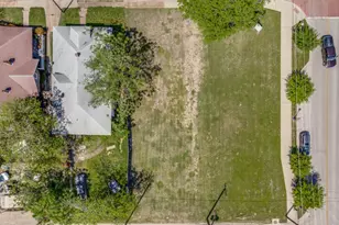 404 Sunset Ave, Dallas, TX 75208 - Photo 1