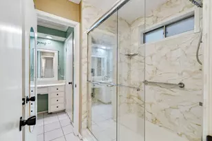 1904 Bay Oaks Ct, Fort Worth, TX 76112 - Photo 36