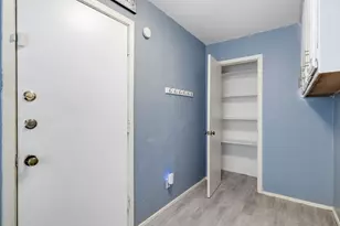 1904 Bay Oaks Ct, Fort Worth, TX 76112 - Photo 20