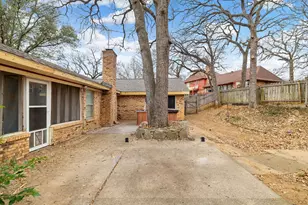 1904 Bay Oaks Ct, Fort Worth, TX 76112 - Photo 40