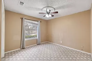 1904 Bay Oaks Ct, Fort Worth, TX 76112 - Photo 10