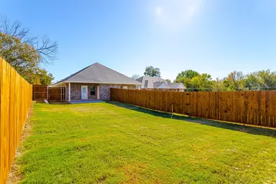 910 W Knox Street #B, Ennis, TX 75119 - Photo 30