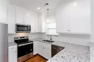 910 W Knox St, Ennis, TX 75119 - Photo 14