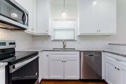 910 W Knox Street #B, Ennis, TX 75119 - Photo 12