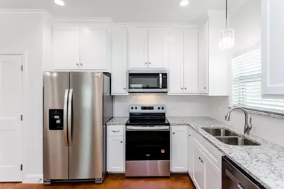 910 W Knox Street #B, Ennis, TX 75119 - Photo 16