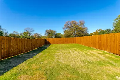 910 W Knox Street #B, Ennis, TX 75119 - Photo 28