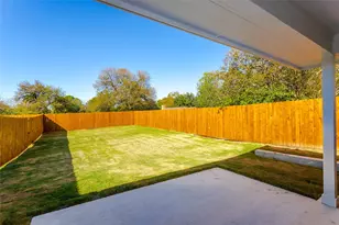 910 W Knox St, Ennis, TX 75119 - Photo 26