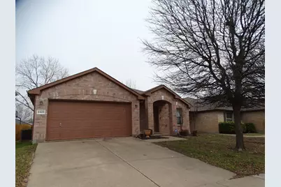 5428 Maverick Drive, Grand Prairie, TX 75052 - Photo 2