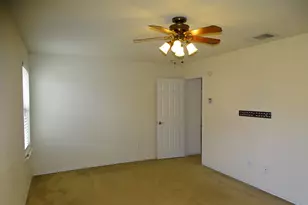 5428 Maverick Dr, Grand Prairie, TX 75052 - Photo 14