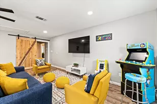 1609 Cheyenne Trail, Granbury, TX 76048 - Photo 20