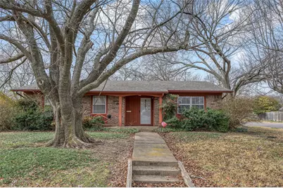 702 Hillside Drive, Sherman, TX 75090 - Photo 2