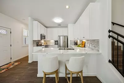 2550 Wedglea Drive, Dallas, TX 75211 - Photo 6