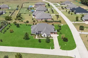 100 Lilyfield Dr, Lucas, TX 75002 - Photo 2