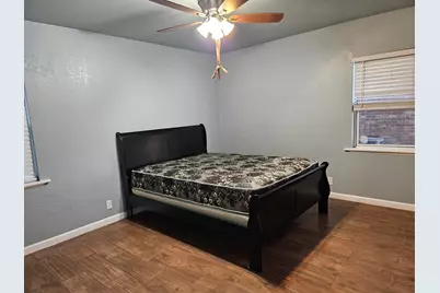 808 McCurry Avenue, Bedford, TX 76022 - Photo 16