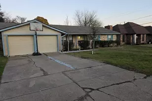 808 McCurry Ave, Bedford, TX 76022 - Photo 1