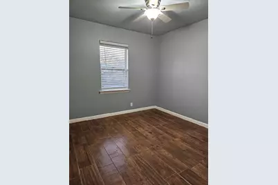 808 McCurry Avenue, Bedford, TX 76022 - Photo 18