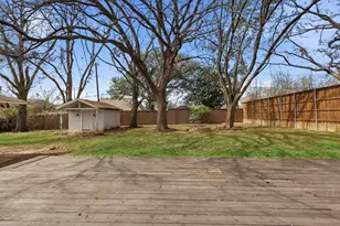 9403 Thornberry Ln, Dallas, TX 75220 - Photo 38