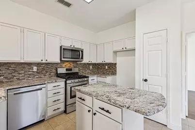 2505 Lakeshore Drive, Flower Mound, TX 75028 - Photo 12