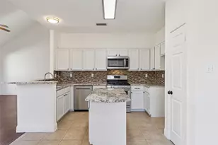 2505 Lakeshore Dr, Flower Mound, TX 75028 - Photo 4