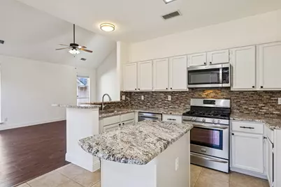 2505 Lakeshore Drive, Flower Mound, TX 75028 - Photo 2