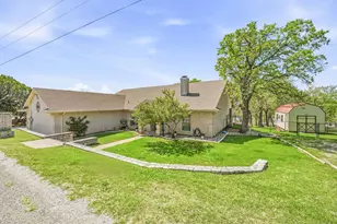 2700 Solar Ct, Granbury, TX 76049 - Photo 4