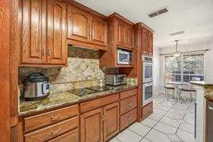 2700 Solar Ct, Granbury, TX 76049 - Photo 14