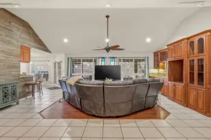 2700 Solar Ct, Granbury, TX 76049 - Photo 4