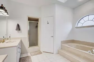 717 Ashley Dr, Hurst, TX 76054 - Photo 10