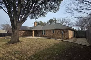 10168 Stoneleigh Dr, Benbrook, TX 76126 - Photo 14