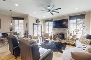 8810 S Hampton Dr, Granbury, TX 76049 - Photo 10