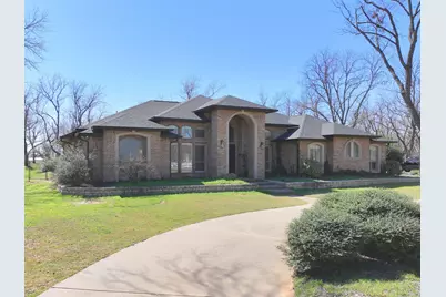8810 S Hampton Drive, Granbury, TX 76049 - Photo 1