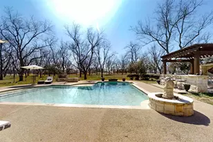 8810 S Hampton Dr, Granbury, TX 76049 - Photo 28