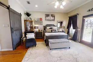 8810 S Hampton Dr, Granbury, TX 76049 - Photo 14