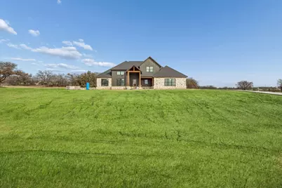 105 Desperado Way, Weatherford, TX 76088 - Photo 2