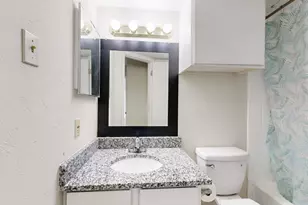 9520 Royal Ln, Dallas, TX 75243 - Photo 10