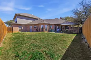 2307 William Cir, Ennis, TX 75119 - Photo 32