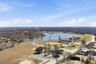 2307 William Cir, Ennis, TX 75119 - Photo 36