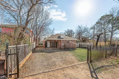 1732 Murdock, Dallas, TX 75217 - Photo 1