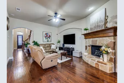 10800 Sexton Drive, McKinney, TX 75072 - Photo 4