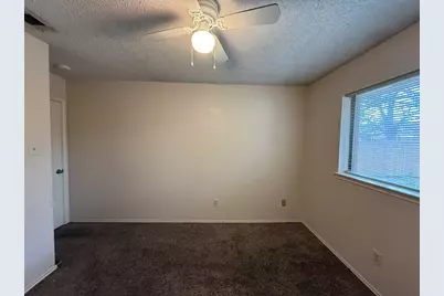 816 Summit Drive, DeSoto, TX 75115 - Photo 24